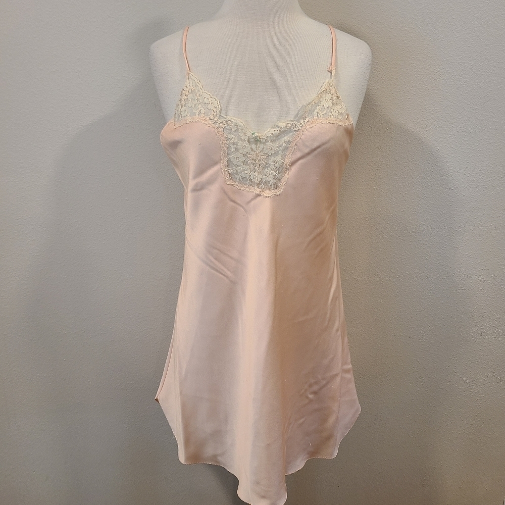 Victoria's Secret Vintage 80's Peach Silk & Lace Slip